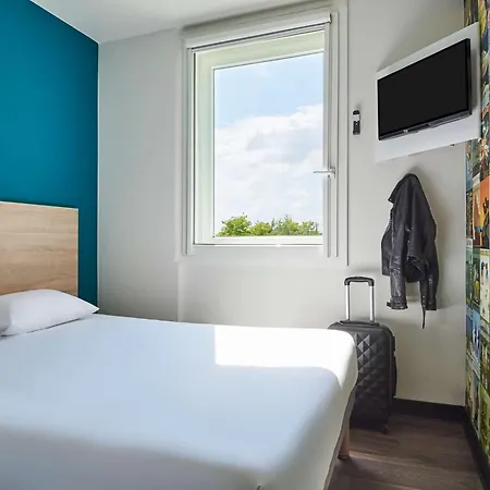 Hotelf1 Cdg Pn2 Hotel