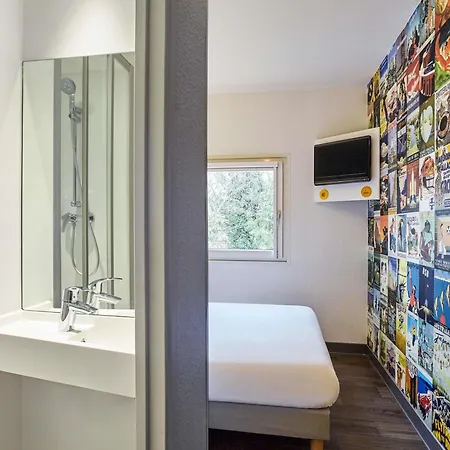 Hotelf1 Cdg Pn2 מלון