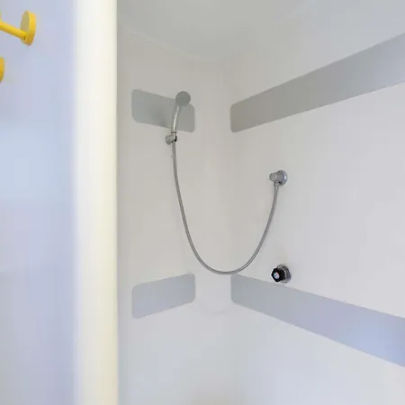 Hotelf1 Cdg Pn2 * 루와시 앙 프랑스