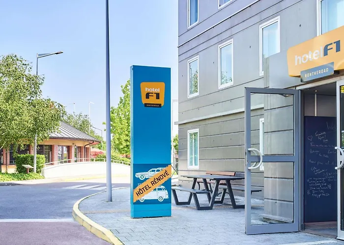 Hotell Hotelf1 Cdg Pn2