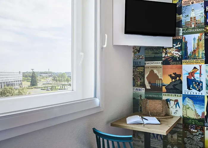 Hotelf1 Cdg Pn2 루와시 앙 프랑스