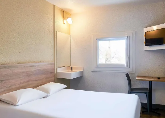 Hotelf1 Cdg Pn2 Hotel *