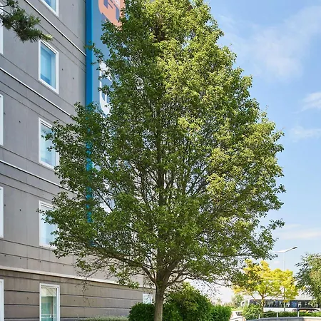 Hotel Hotelf1 Cdg Pn2 *